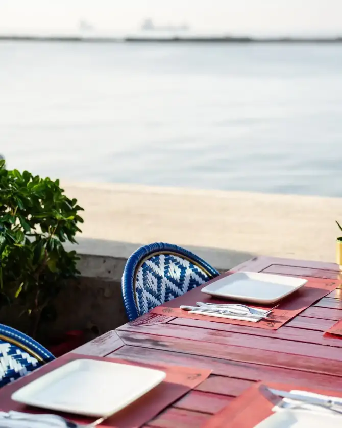 Mandolin Cafe Konak Pier - İzmir Mekan Rehberi