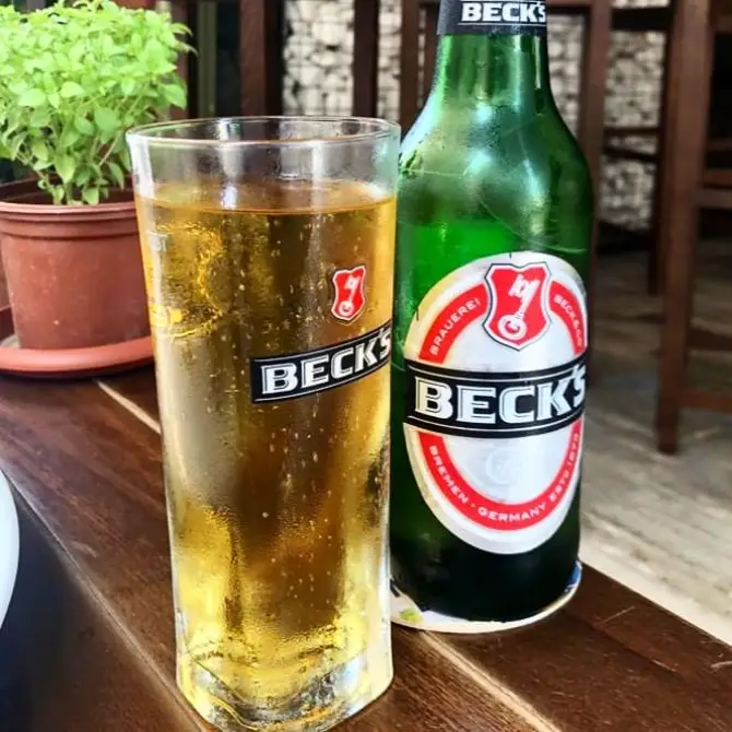 Mantis Cafe Bar - İzmir Mekan Rehberi
