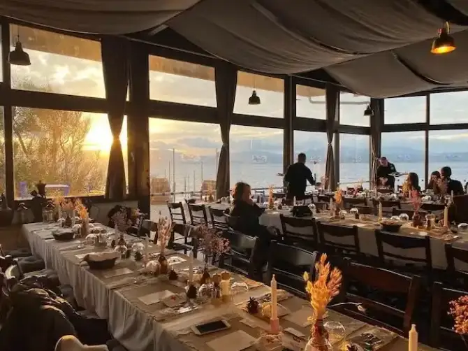 Maya Bistro Restaurant - İzmir Mekan Rehberi