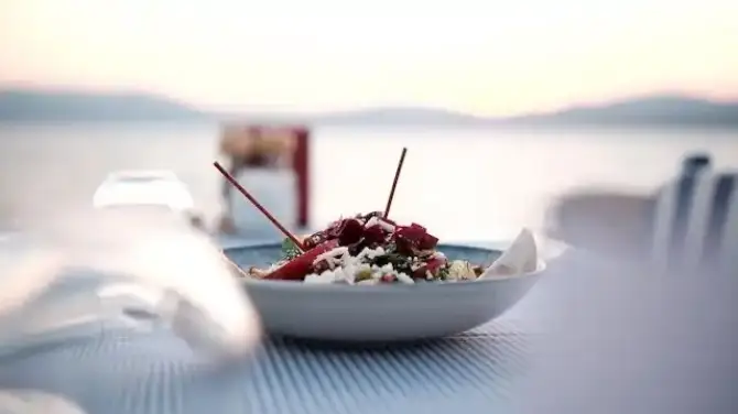 Maya Bistro Restaurant - İzmir Mekan Rehberi