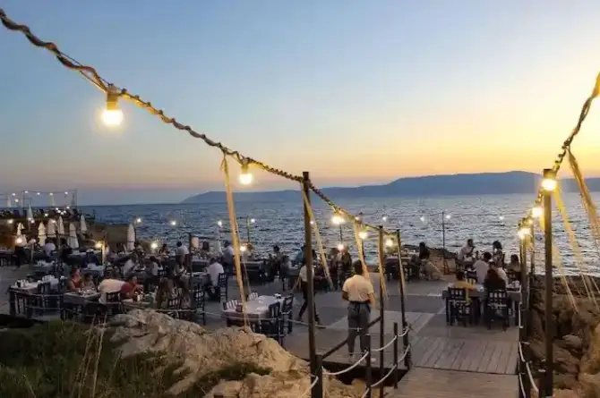 Maya Bistro Restaurant - İzmir Mekan Rehberi