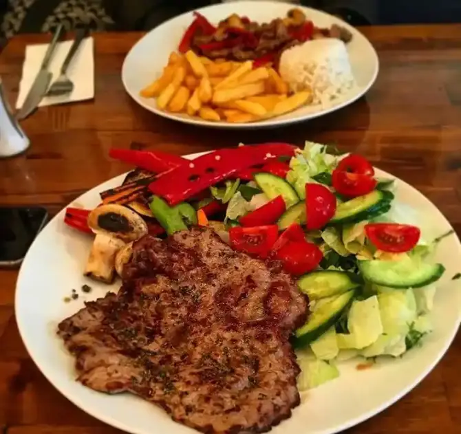 Maya Cafe - İzmir Mekan Rehberi