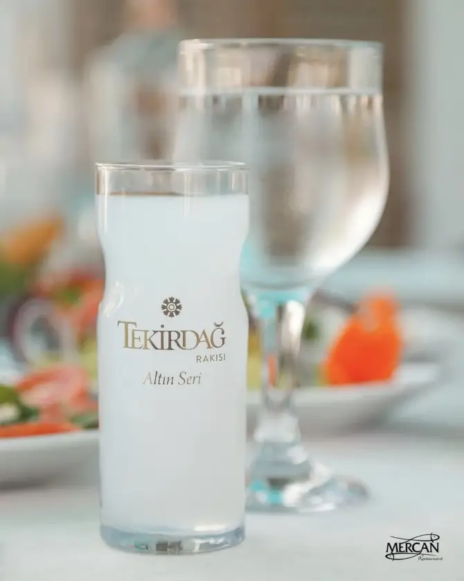 Mercan Restaurant İnciraltı - İzmir Mekan Rehberi