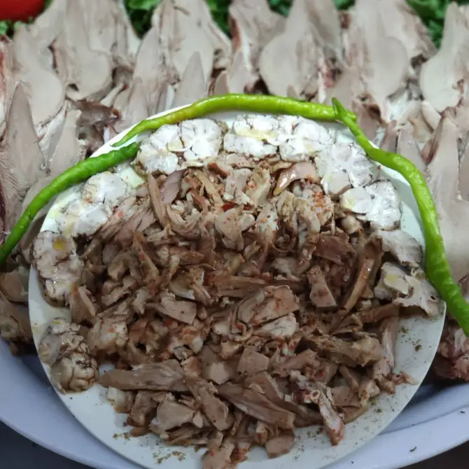 Meşhur Söğüşçü Celal ve Oğulları - İzmir Mekan Rehberi