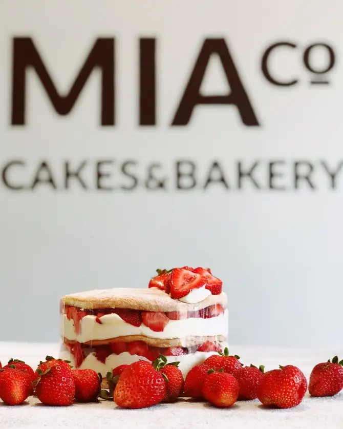 Mia Co. Cakes & Bakery  - İzmir Mekan Rehberi