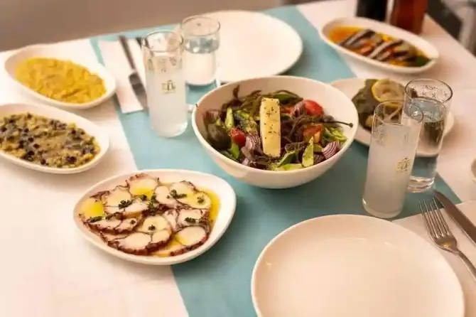 Monza Restaurant Sığacık - İzmir Mekan Rehberi