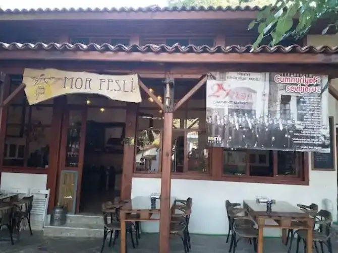 Mor Fesli  - İzmir Mekan Rehberi