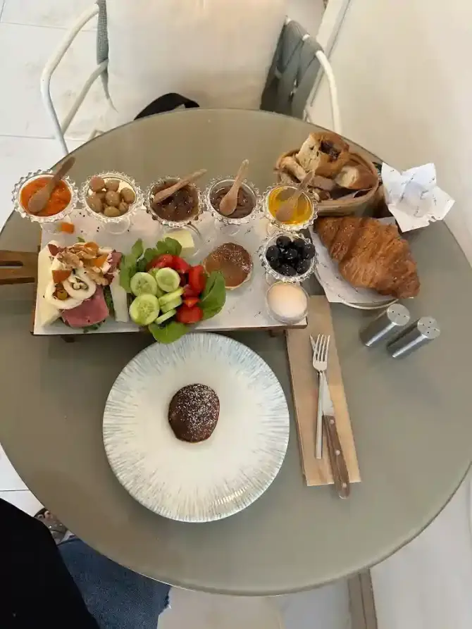 Morn Patisserie Bornova - İzmir Mekan Rehberi