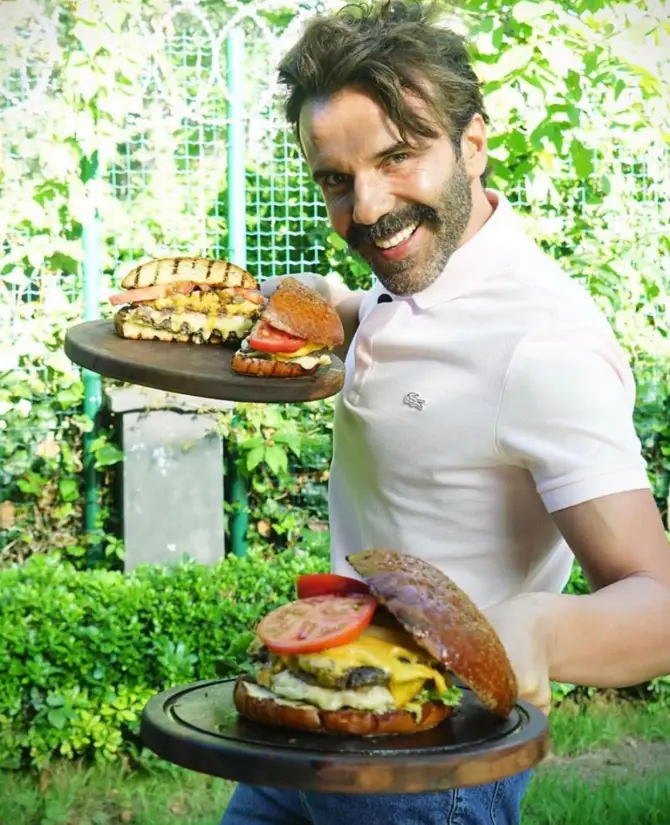 Mr.Asado Burger  - İzmir Mekan Rehberi