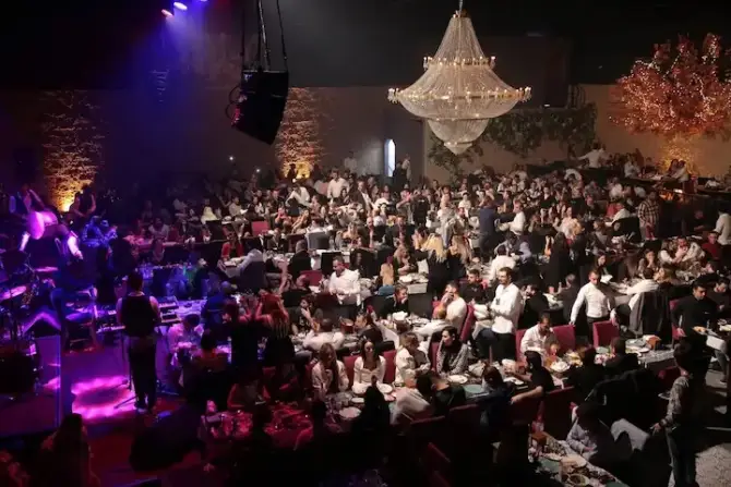 Mumlu Meyhane - İzmir Mekan Rehberi