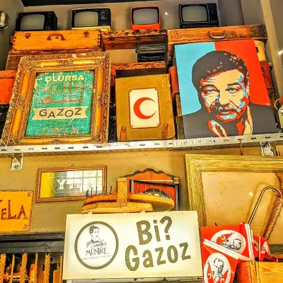 Münire Alsancak  fotoğraf 10 - İzmir Mekan Rehberi
