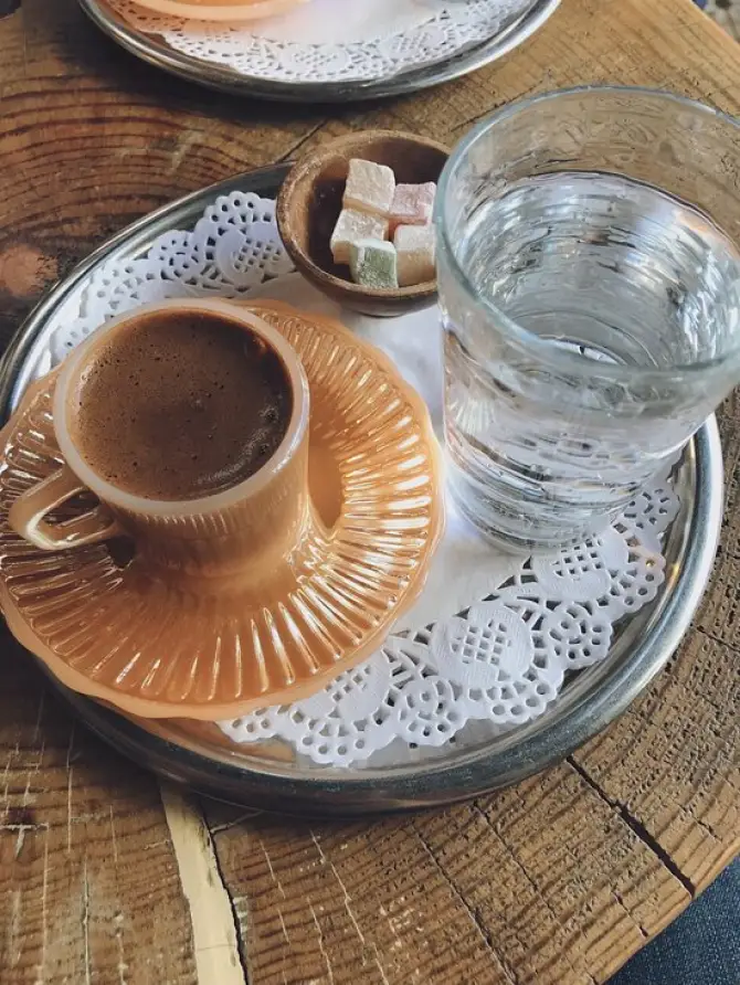 Münire Alsancak  - İzmir Mekan Rehberi