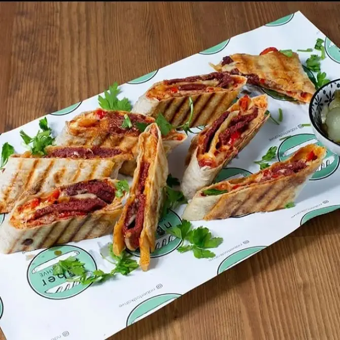 Naber Tost Kahve Bostanlı - İzmir Mekan Rehberi