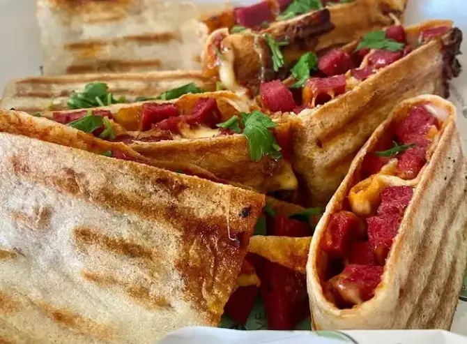 Naber Tost Kahve Bostanlı - İzmir Mekan Rehberi