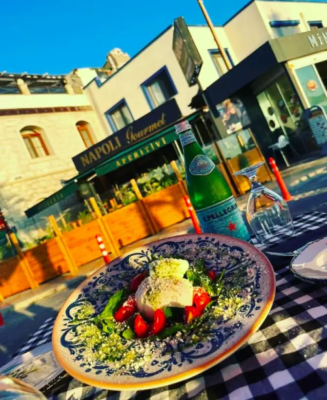 Napoli Gourmet Çeşme - İzmir Mekan Rehberi