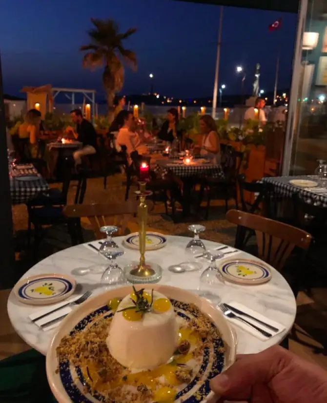 Napoli Gourmet Çeşme - İzmir Mekan Rehberi