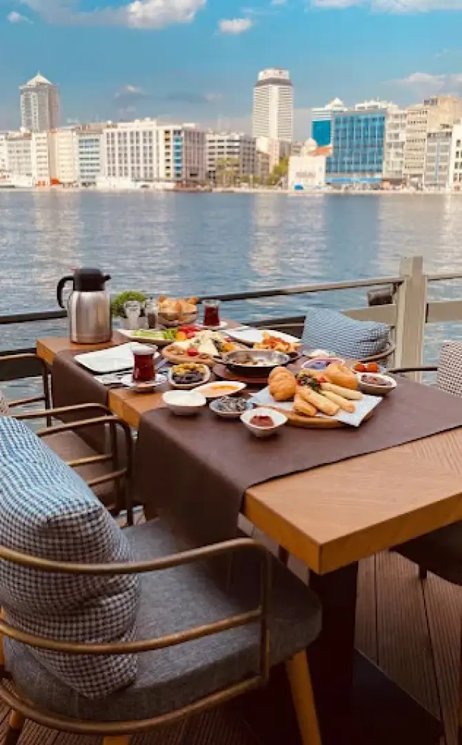 Narjill Restorant Konak Pier - İzmir Mekan Rehberi
