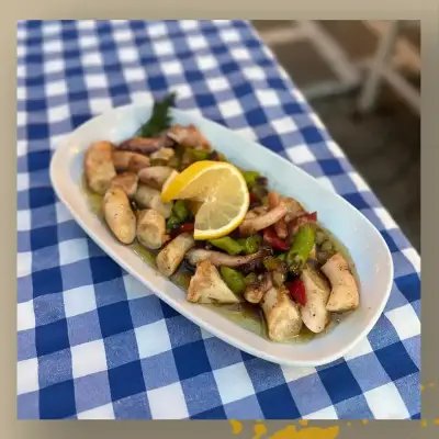 Sığacık Nena Balık & Meze Restoran fotoğraf 2 - İzmir Mekan Rehberi