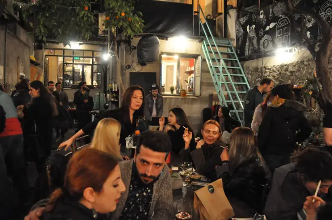 No 42 Alsancak - İzmir Mekan Rehberi