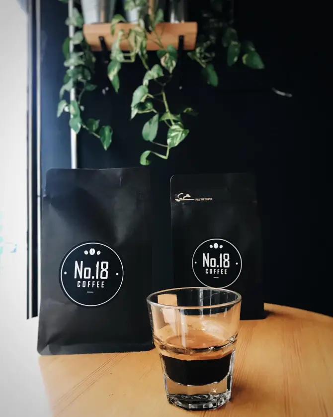No.18 Coffee - İzmir Mekan Rehberi