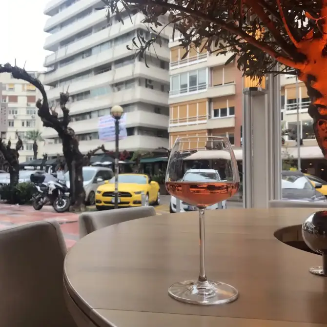 Noches Restaurant Bar - İzmir Mekan Rehberi