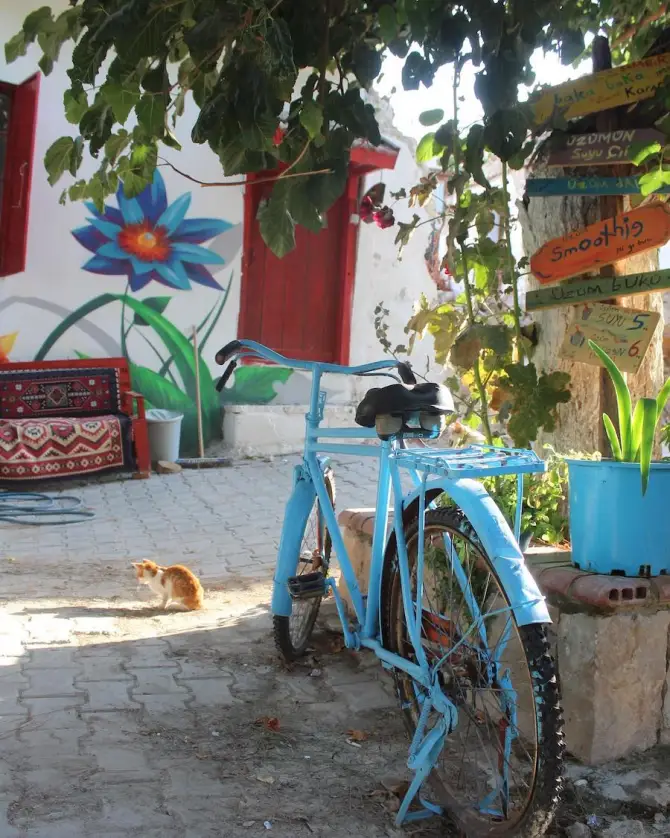 NuNu's Butik Otel - İzmir Mekan Rehberi
