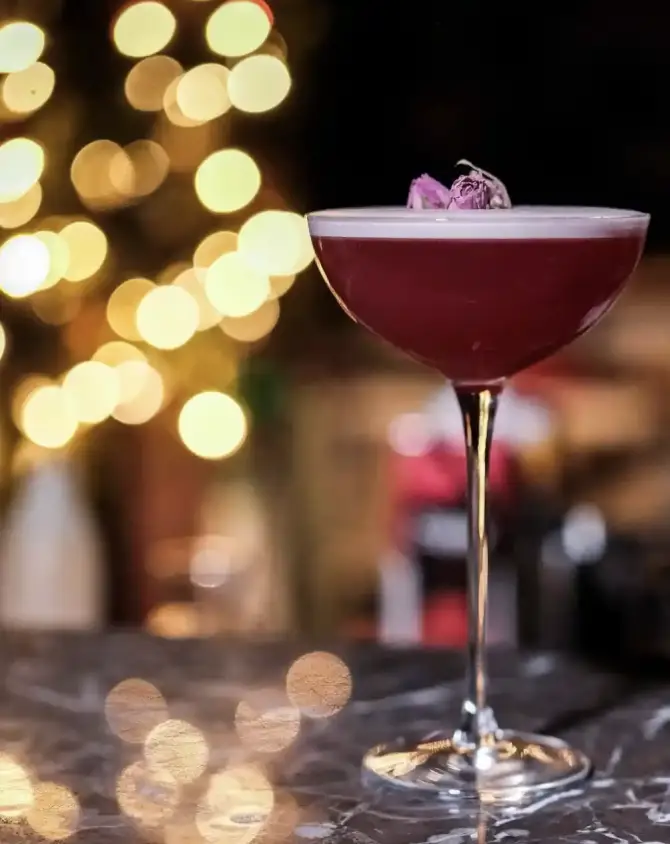 NYKS Cocktail Bar - İzmir Mekan Rehberi