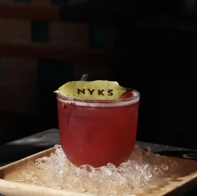 NYKS Cocktail Bar - İzmir Mekan Rehberi