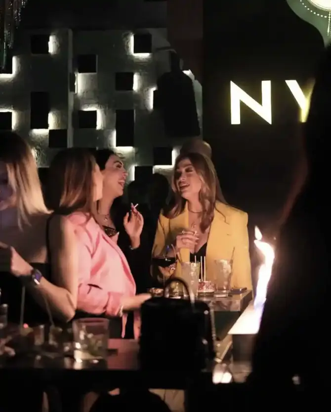 NYKS Cocktail Bar - İzmir Mekan Rehberi
