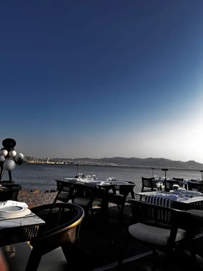 Ocaso Yalı - İzmir Mekan Rehberi