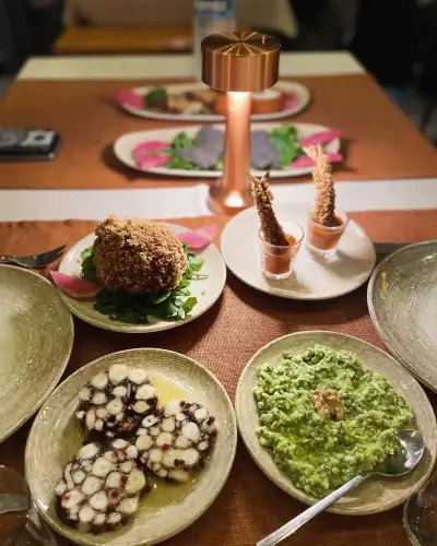 Orfoz Restaurant Yeni Foça fotoğraf 3 - İzmir Mekan Rehberi