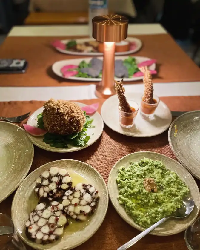 Orfoz Restaurant Yeni Foça - İzmir Mekan Rehberi