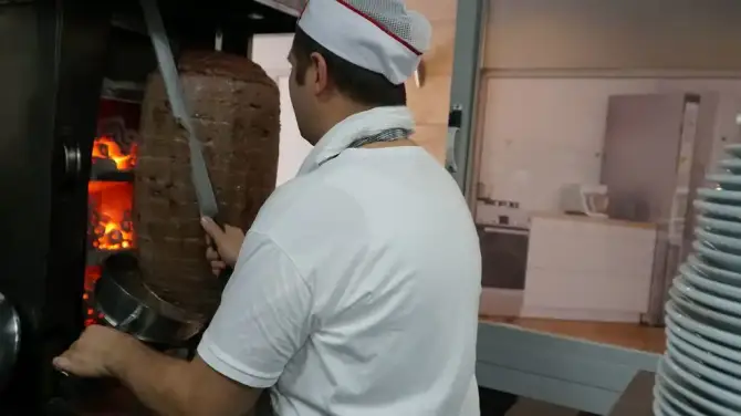 Bursalı Orhan Ustanın Yeri - İzmir Mekan Rehberi