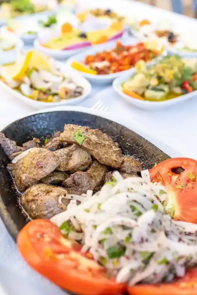 Orkinos Restaurant İzmir - İzmir Mekan Rehberi