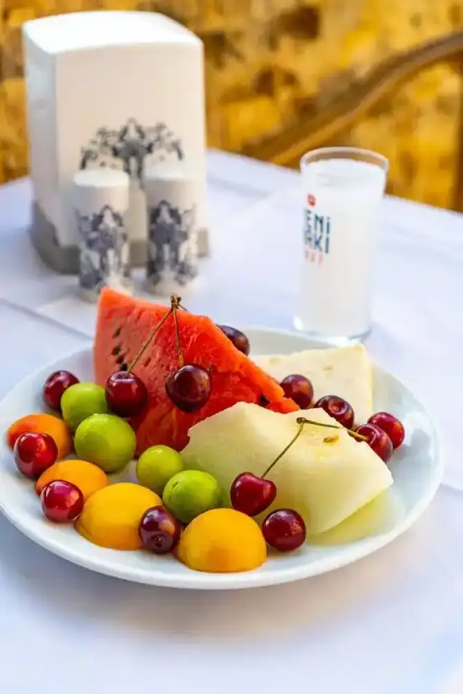 Orkinos Restaurant İzmir - İzmir Mekan Rehberi