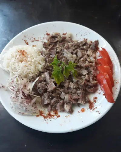 Paçacı Yücel - İzmir Mekan Rehberi