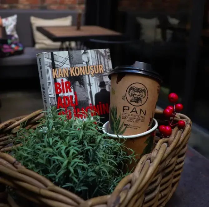 Pan Bookstore & Cafe - İzmir Mekan Rehberi