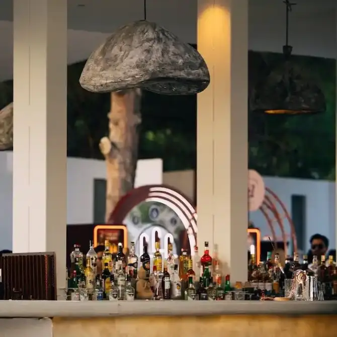 Paparazzi Beach & Club - İzmir Mekan Rehberi