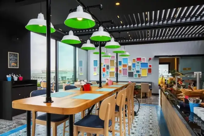 Parkinn By Radisson Rooftop - İzmir Mekan Rehberi