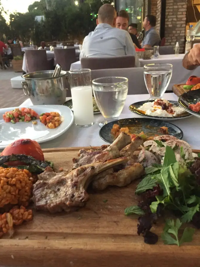 Pasha Mangalbaşı - İzmir Mekan Rehberi