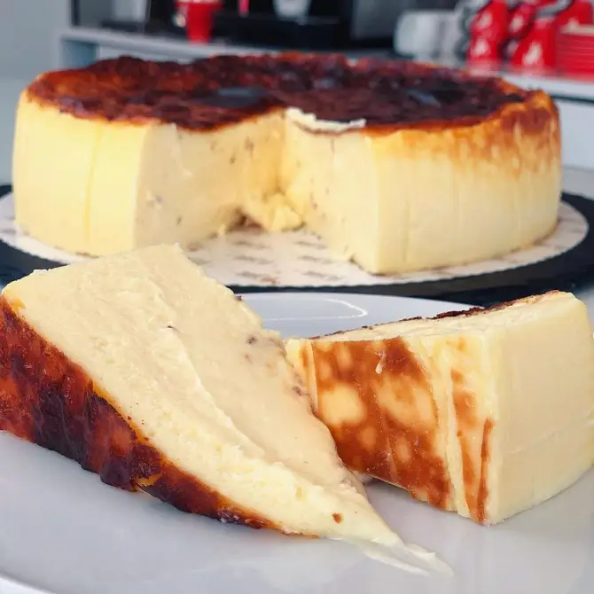 Pastel Patisserie - İzmir Mekan Rehberi