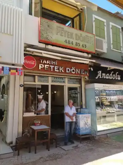 Petek Döner fotoğraf 2 - İzmir Mekan Rehberi