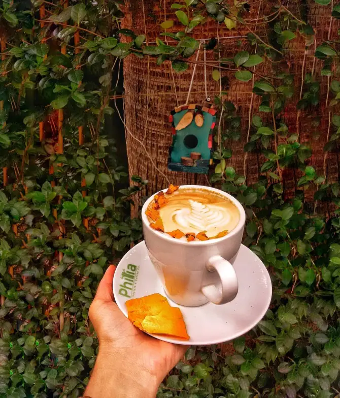 Philia Lifestyle & Coffee Co. - İzmir Mekan Rehberi