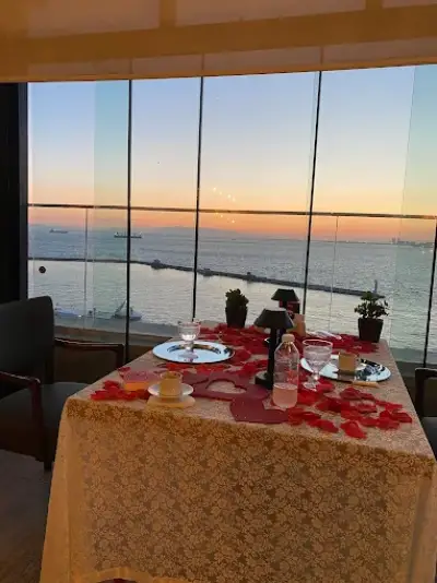 Pier Roof Restaurant Pasaport - İzmir Mekan Rehberi