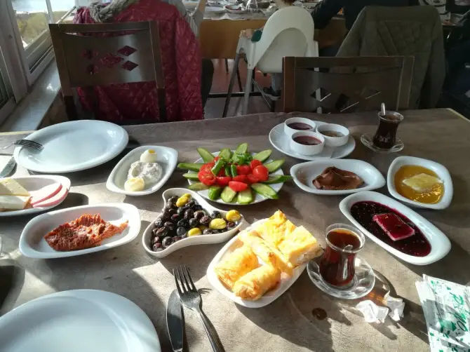 Pino Restaurant - İzmir Mekan Rehberi