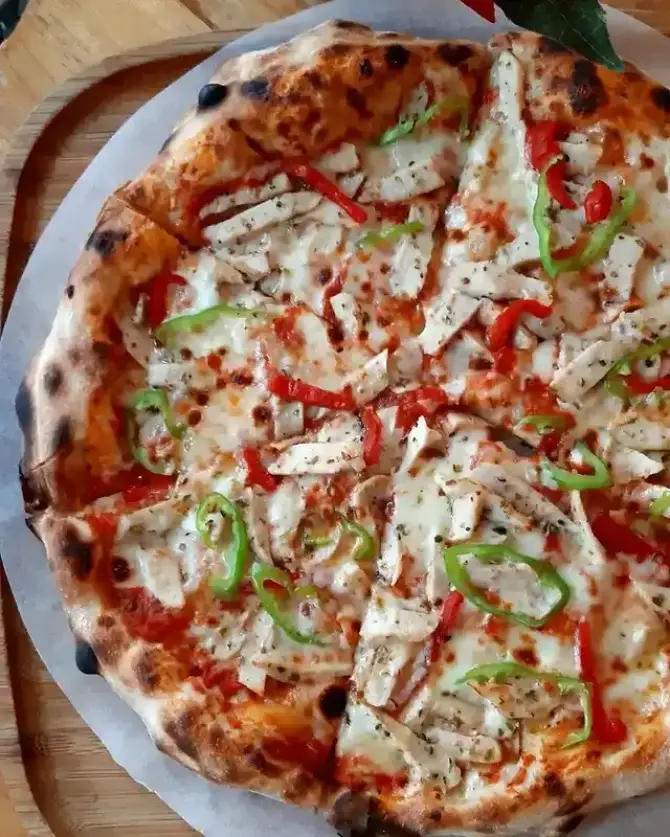 Pizza Luka Konak - İzmir Mekan Rehberi