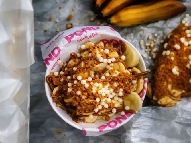 Pond Stick Waffle Karşıyaka - İzmir Mekan Rehberi