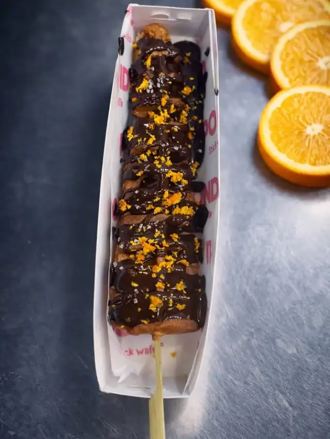 Pond Stick Waffle Karşıyaka - İzmir Mekan Rehberi