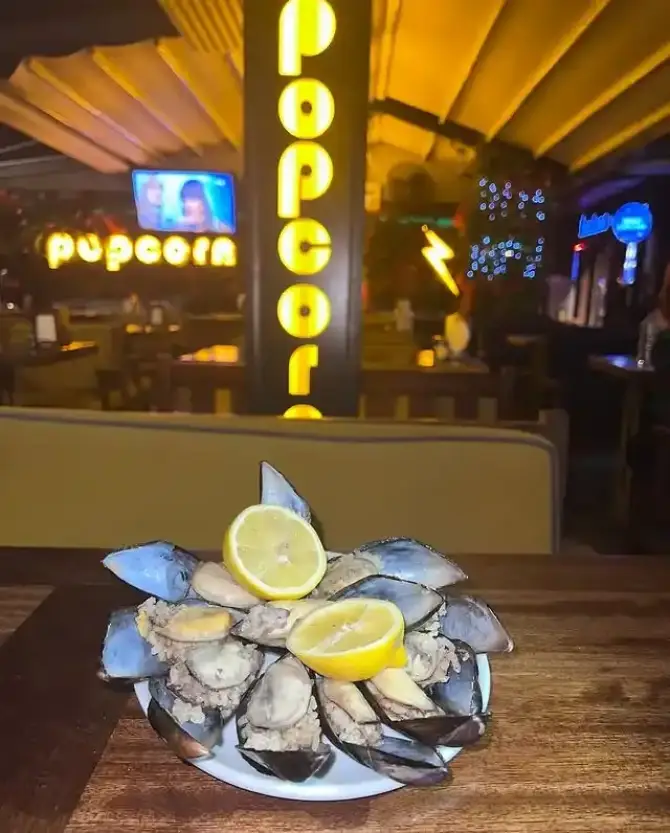 Popcorn Lounge & bar Kordon - İzmir Mekan Rehberi