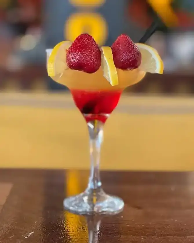 Popcorn Lounge & bar Kordon - İzmir Mekan Rehberi